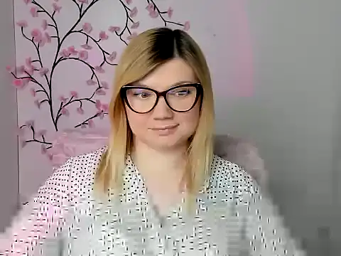 Lola moree online show from 04.10.26