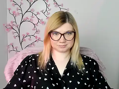 Lola moree online show from 05.11.26