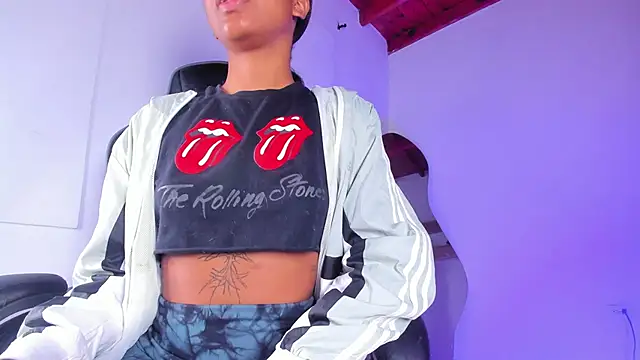 Snapshot of Zaira_Rose_ chatting on 10.04.25 Zaira Rose online show from 10.04.25