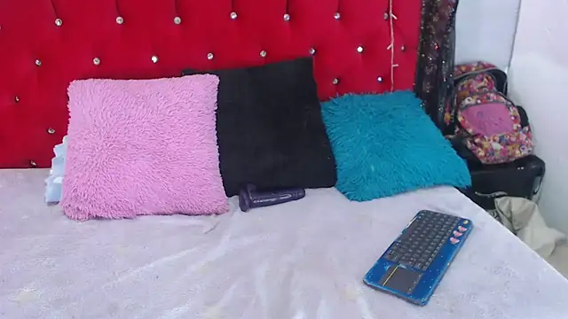 Ariasmithog online show from 12.20.25