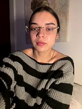 eileensophi online show from 10.15.25