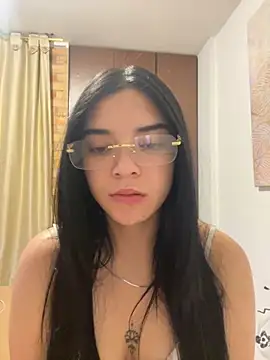 eileensophi online show from 10.24.25