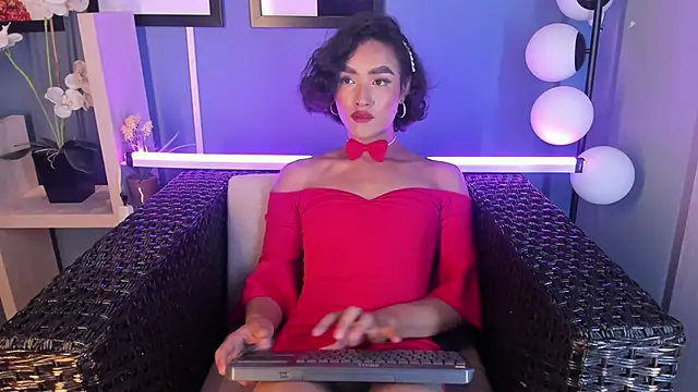 Snapshot of AliDiaz_ chatting on 02.03.25 AliDiaz online show from 02.03.25