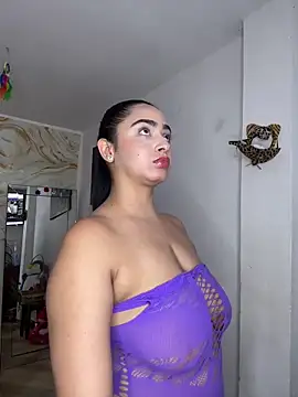 Snapshot of kendall_morry chatting on 10.07.25 kendall morry online show from 10.07.25