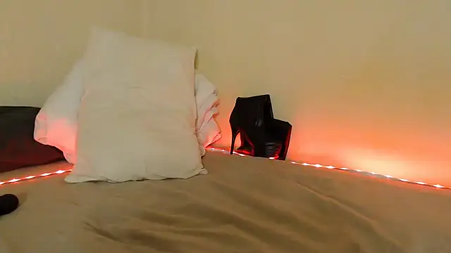AliceFeet online show from 07.12.26
