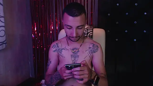 FemToMale online show from 02.14.25