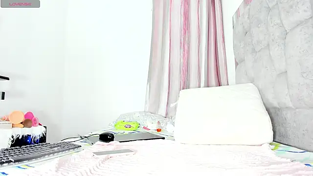 k stormi  online show from 01.29.25