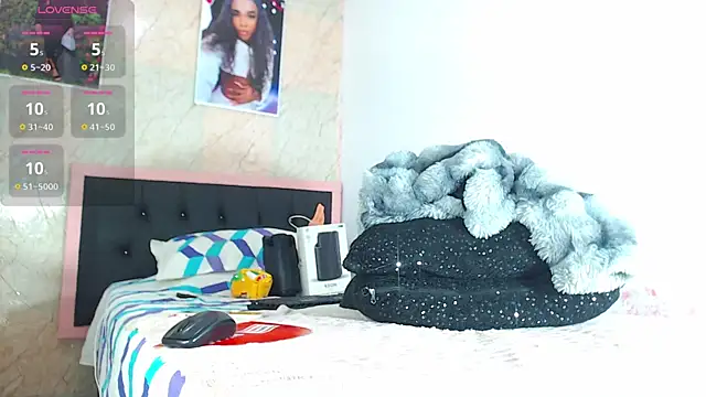 k stormi  online show from 12.16.25