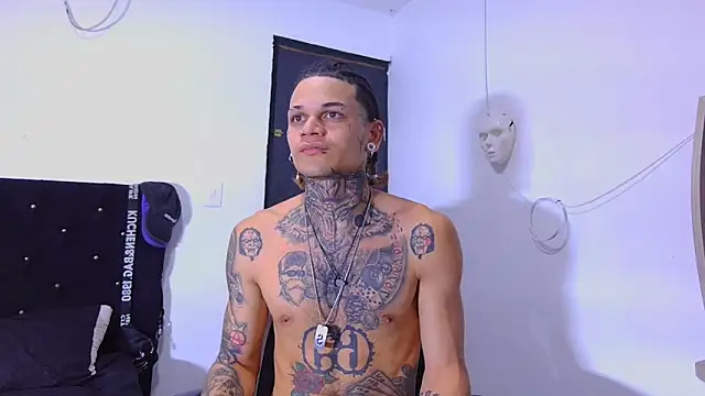 hot man05 online show from 12.04.25