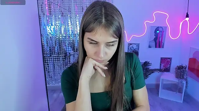 Snapshot of CharmBianca chatting on 02.15.25 CharmBianca online show from 02.15.25