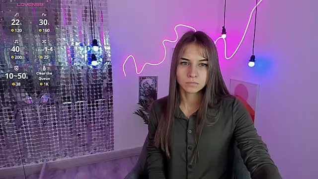 Snapshot of CharmBianca chatting on 02.16.25 CharmBianca online show from 02.16.25