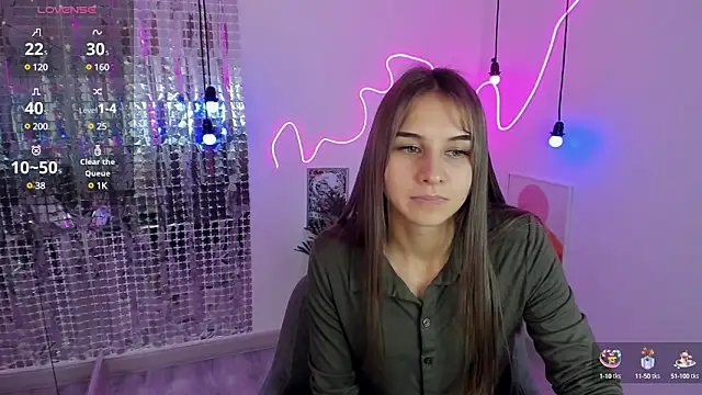 Snapshot of CharmBianca chatting on 02.16.25 CharmBianca online show from 02.16.25