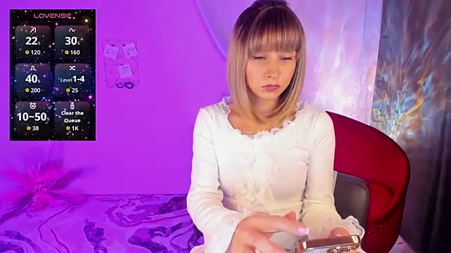 Snapshot of CharmBianca chatting on 11.16.25 CharmBianca online show from 11.16.25