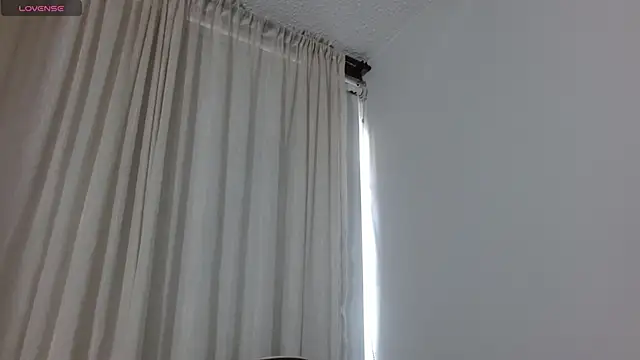 Lunasquirt1985 online show from 04.12.26