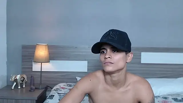 Liiamthompson online show from 10.06.25