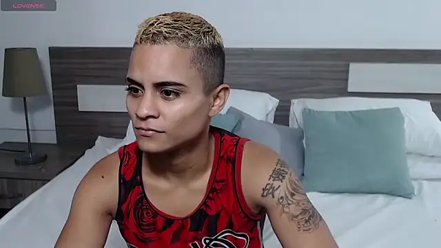 Liiamthompson online show from 03.17.26