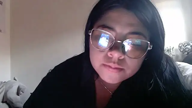 Snapshot of viccky_vick chatting on 04.01.26 viccky vick online show from 04.01.26