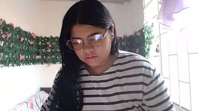 Snapshot of viccky_vick chatting on 04.02.26 viccky vick online show from 04.02.26