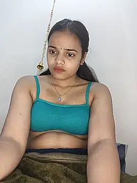 Snapshot of RAYI_123 chatting on 02.14.25 RAYI 123 online show from 02.14.25