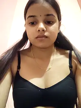 Snapshot of RAYI_123 chatting on 11.20.25 RAYI 123 online show from 11.20.25