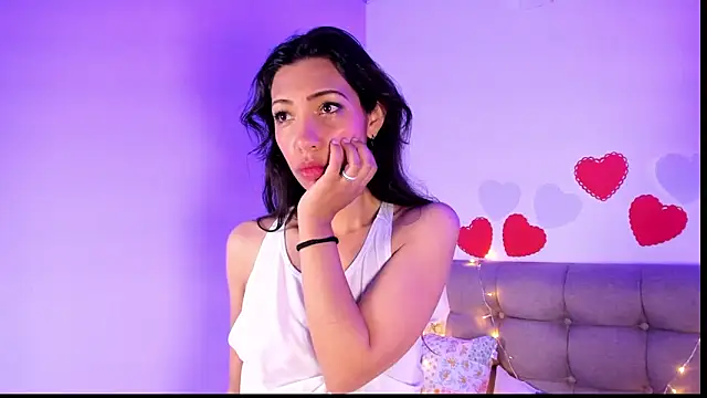 Miss veronicaa2 online show from 02.13.25