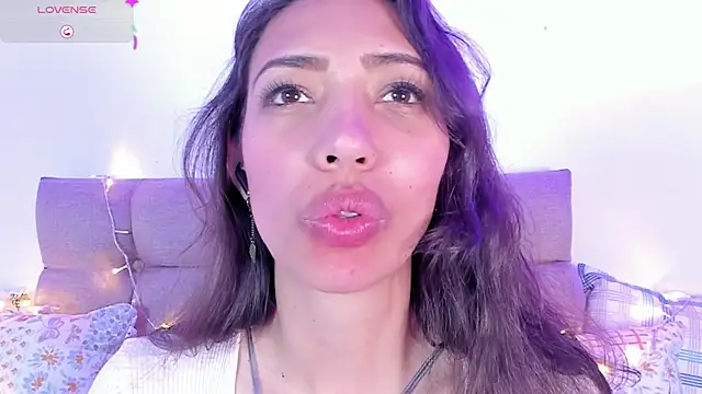 Miss veronicaa2 online show from 02.17.25