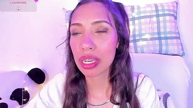 Miss veronicaa2 online show from 02.24.25