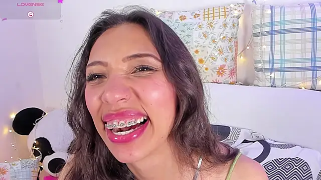 Miss veronicaa2 online show from 02.25.25