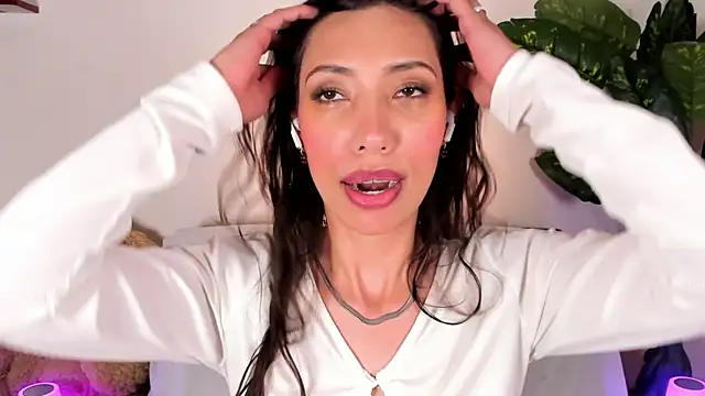 Snapshot of Miss_veronicaa2 chatting on 05.11.26 Miss veronicaa2 online show from 05.11.26