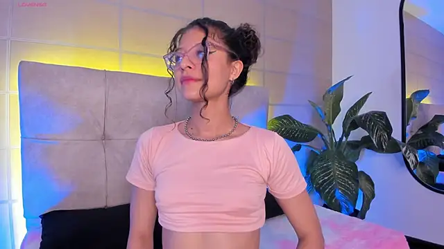 mac-sara online show from 10.13.25