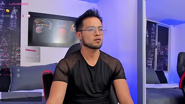 Snapshot of Max_Conor1 chatting on 02.02.25 Max Conor1 online show from 02.02.25