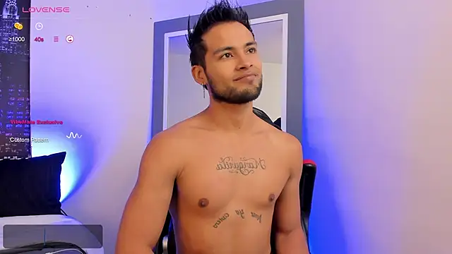 Snapshot of Max_Conor1 chatting on 02.14.25 Max Conor1 online show from 02.14.25