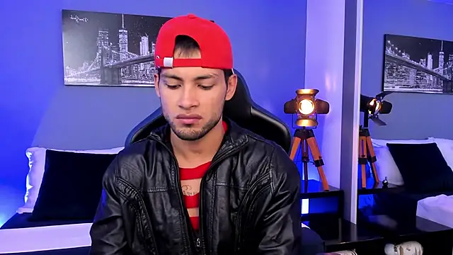 Snapshot of Max_Conor1 chatting on 09.15.25 Max Conor1 online show from 09.15.25