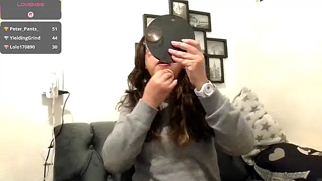 MirandaLatinaLovely online show from 11.24.25