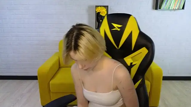 BettyCarter07 online show from 02.10.25