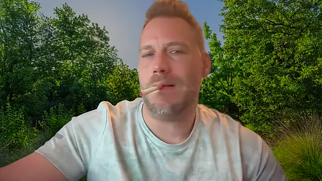 Snapshot of Christian87xxx chatting on 09.22.25 Christian87xxx online show from 09.22.25