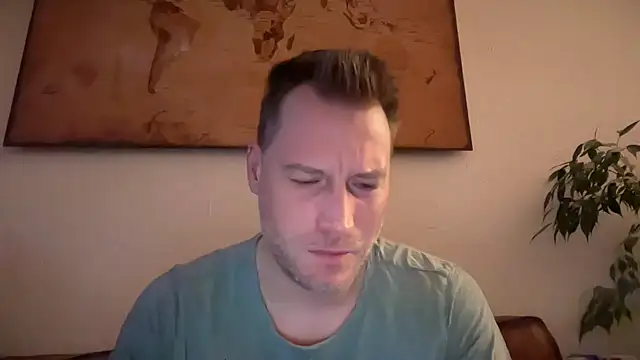 Snapshot of Christian87xxx chatting on 12.15.25 Christian87xxx online show from 12.15.25