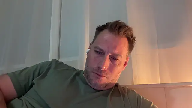 Snapshot of Christian87xxx chatting on 01.16.26 Christian87xxx online show from 01.16.26