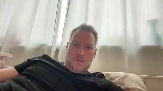 Snapshot of Christian87xxx chatting on 02.06.26 Christian87xxx online show from 02.06.26