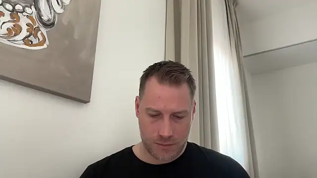 Snapshot of Christian87xxx chatting on 02.12.26 Christian87xxx online show from 02.12.26