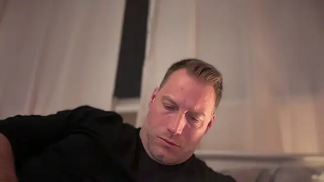 Snapshot of Christian87xxx chatting on 03.01.26 Christian87xxx online show from 03.01.26