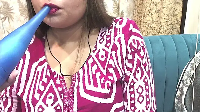 Snapshot of Kannu- chatting on 07.14.26 Kannu- online show from 07.14.26