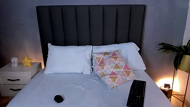 alessia leroy online show from 03.03.25