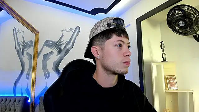 Snapshot of marcuscollins1_ chatting on 07.18.26 marcuscollins1 online show from 07.18.26