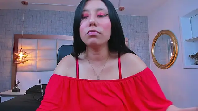 Snapshot of Nohemi_louse chatting on 04.20.26 Nohemi louse online show from 04.20.26