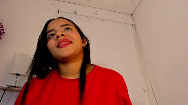 Roxy Stonee online show from 12.04.25