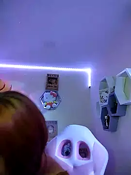 Snapshot of chloe_rockss_ chatting on 03.18.25 chloe rockss online show from 03.18.25