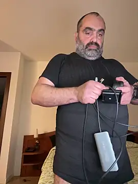 fuocovivo4 online show from 02.18.25