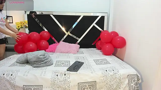 Annyrosee online show from 02.26.25