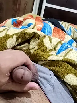 Snapshot of Hot_funky_boy chatting on 02.14.25 Hot funky boy online show from 02.14.25